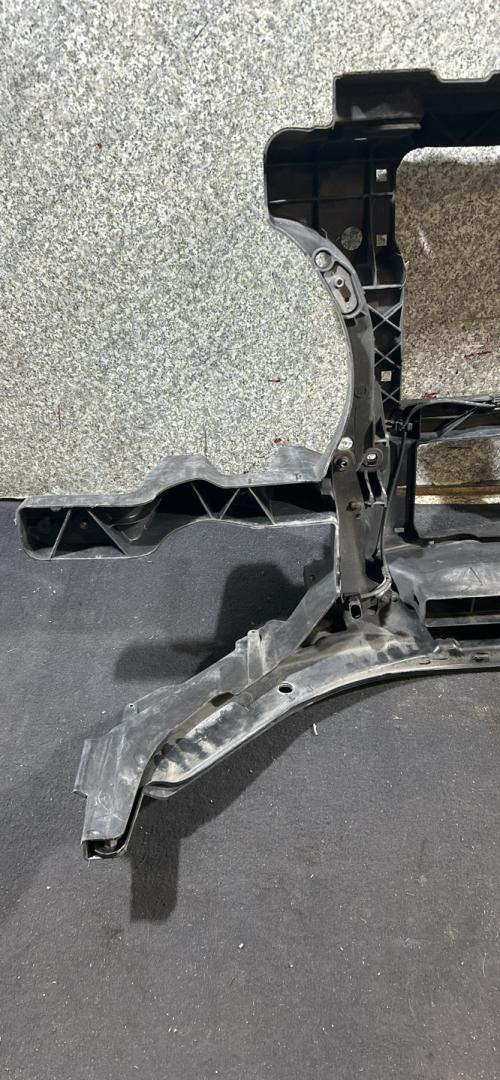 Передняя панель (телевизор) Volkswagen Passat B6 (2005 - 2010) (46023074983)