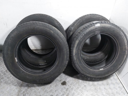 Комплект шин Michelin LATITUDE TOUR HP 235/60 R16  (46023045262)